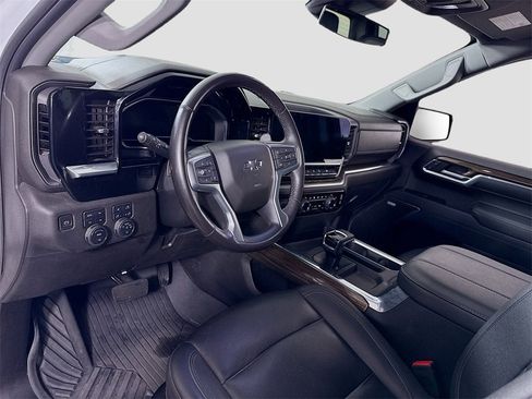 Certified 2023 Chevrolet Silverado 1500 RST image 4