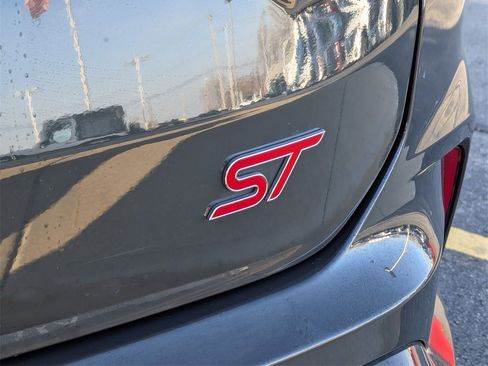 Used 2022 Ford Edge ST w/ Equipment Group 401A image 28