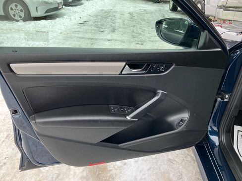 Used 2022 Volkswagen Passat 2.0T SE image 9