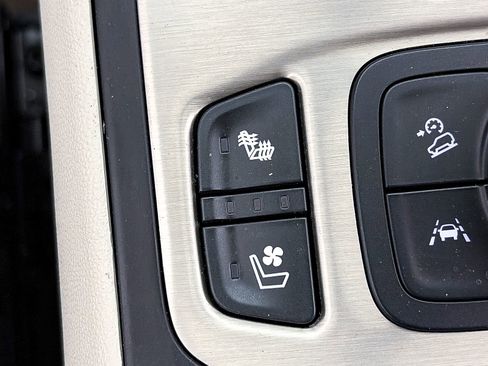 Used 2023 GMC Terrain Denali w/ Denali Premium Package image 28