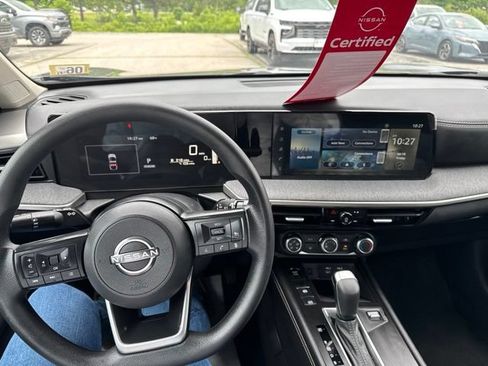 Certified 2025 Nissan Kicks SV AWD/4WD image 58