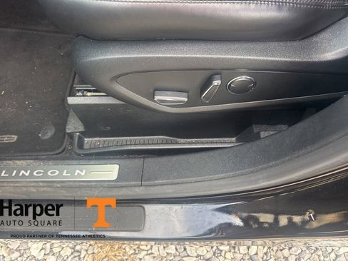 Used 2016 Lincoln MKX Reserve w/ Climate Package image 18