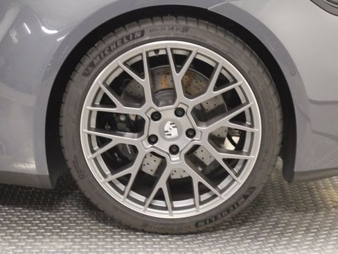 Certified 2025 Porsche 911 Carrera S RWD image 18