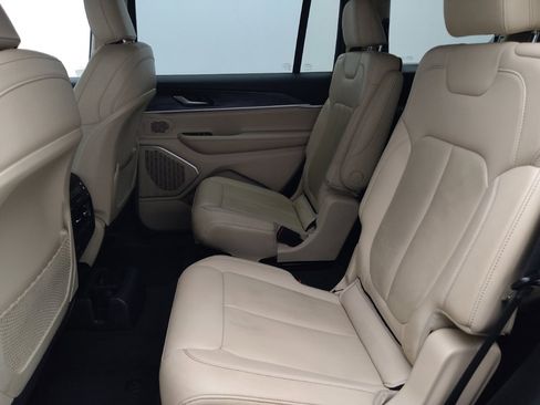Used 2022 Jeep Grand Cherokee L Limited RWD image 18