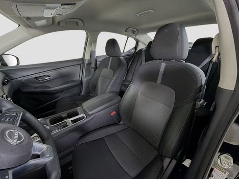 Used 2025 Nissan Sentra SV FWD image 13