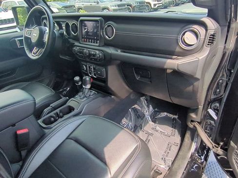 Used 2023 Jeep Wrangler Unlimited Sahara w/ Cold Weather Group AWD/4WD image 34