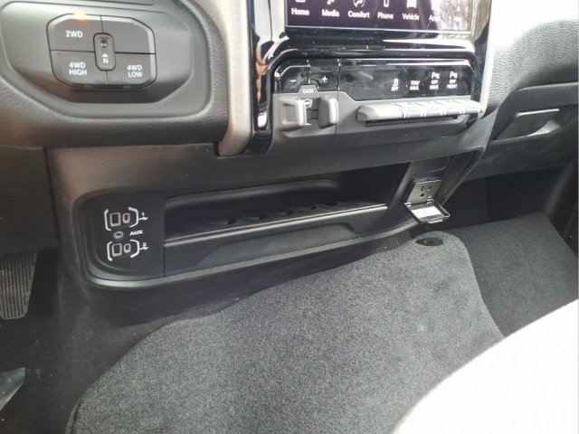 Used 2026 RAM 2500 Tradesman AWD/4WD image 21