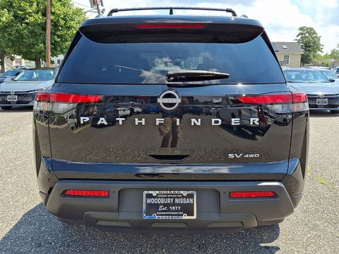 Certified 2024 Nissan Pathfinder SV w/ Lighting Package (N92) AWD/4WD image 5