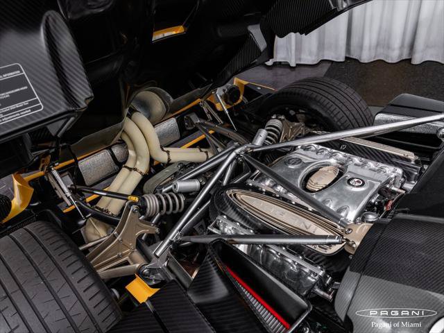 Used 2024 Pagani Utopia RWD image 38