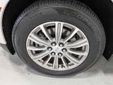 Used 2017 Cadillac XT5 Luxury w/ Driver Awareness Package image 3