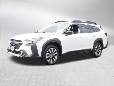 Certified 2024 Subaru Outback Limited AWD/4WD image 3