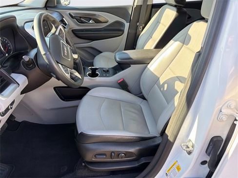Used 2024 GMC Terrain SLT image 20