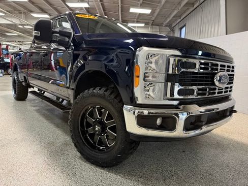 Used 2023 Ford F250 XLT w/ FX4 Off-Road Package AWD/4WD image 1