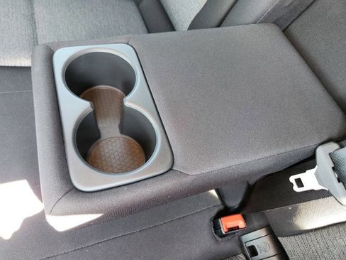 Used 2023 Nissan Rogue SV image 29