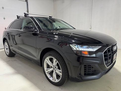 Used 2023 Audi Q8 Premium AWD/4WD image 3