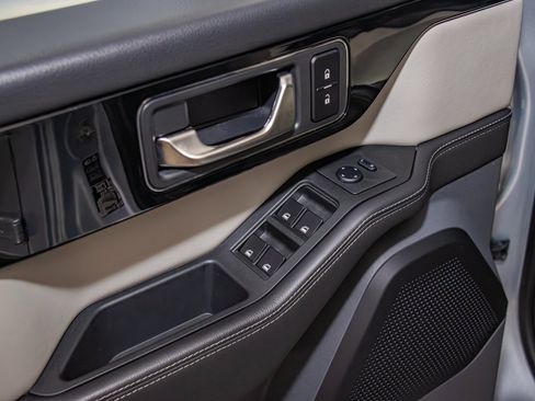 Used 2024 INEOS Grenadier Fieldmaster Edition image 14