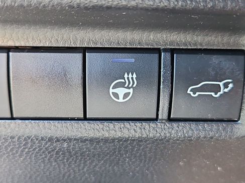 Used 2021 Toyota RAV4 XLE Premium AWD/4WD image 14