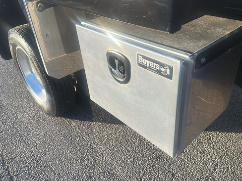 Used 2025 RAM 5500 4x4 Regular Cab image 7