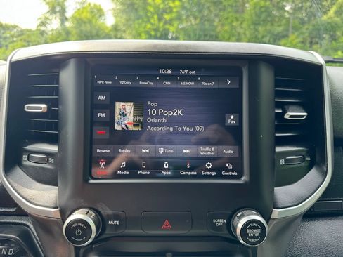Used 2021 RAM 1500 Big Horn AWD/4WD image 14