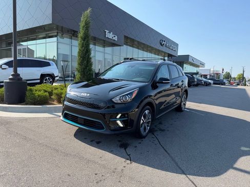 Used 2022 Kia Niro EX Premium FWD image 1