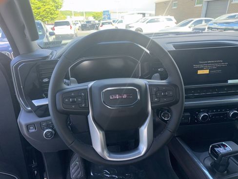 New 2026 GMC Sierra 1500 SLT w/ SLT Premium Package AWD/4WD image 16