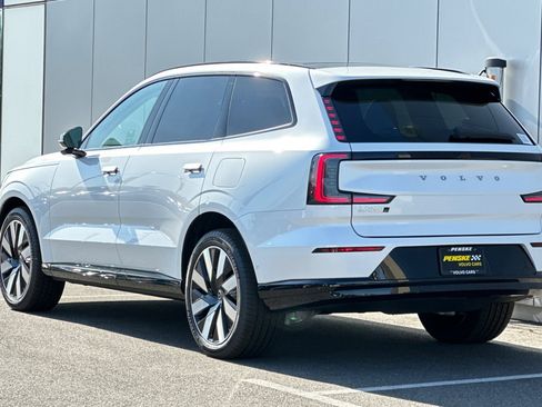 New 2025 Volvo EX90 Plus w/ Protection Package Premier image 3