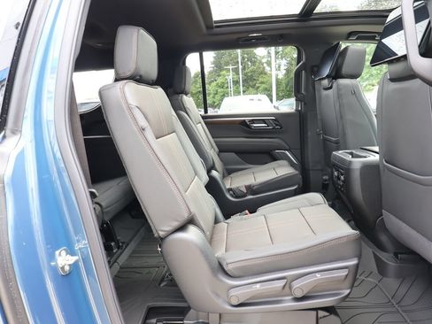 New 2026 Chevrolet Suburban High Country AWD/4WD image 42