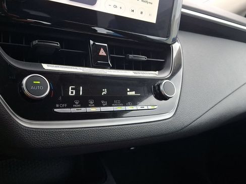 Used 2024 Toyota Corolla LE FWD image 17