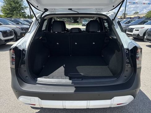 Used 2026 Nissan Kicks SR FWD image 15