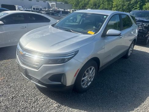 Used 2022 Chevrolet Equinox LT FWD image 3