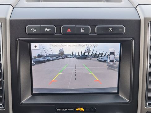 Used 2019 Ford Expedition XLT w/ Equipment Group 202A image 19