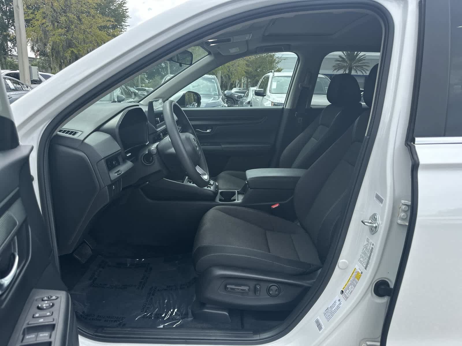 Used 2025 Honda CR-V EX image 2