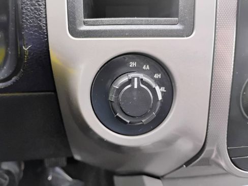 Used 2016 Ford Expedition EL XLT image 28