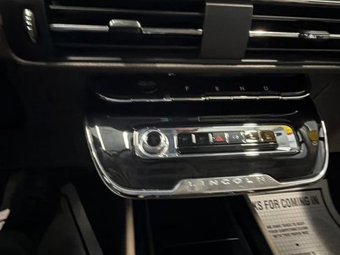 Used 2023 Lincoln Corsair AWD image 25