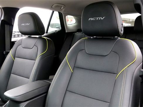 Used 2024 Chevrolet Trax ACTIV image 11