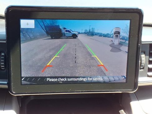 Used 2023 Ford Explorer XLT w/ Equipment Group 202A image 24