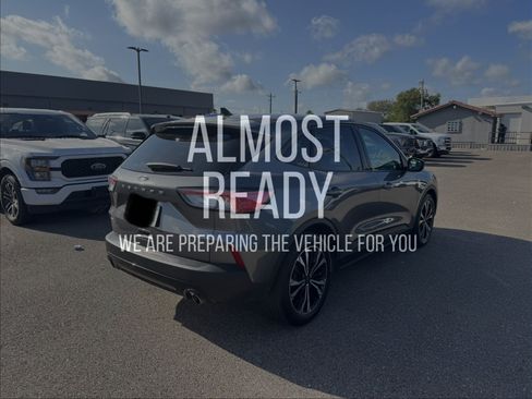 Used 2021 Ford Escape SE w/ SE Sport Appearance Package FWD image 4