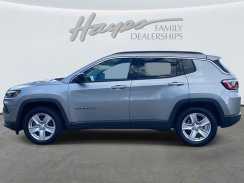 Certified 2022 Jeep Compass Latitude w/ Convenience Group image 10