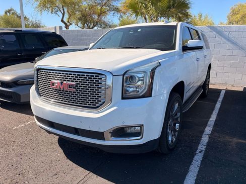 Used 2016 GMC Yukon XL Denali w/ Open Road Package AWD/4WD image 2