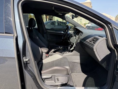 Used 2020 Volkswagen GTI SE image 22