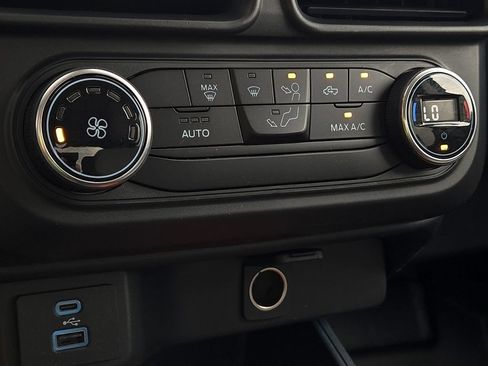 Used 2022 Ford Maverick XLT FWD image 13