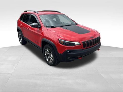Used 2019 Jeep Cherokee Trailhawk w/ Cold Weather Group AWD/4WD image 9
