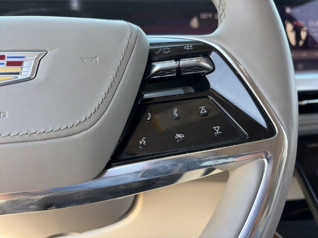 Used 2025 Cadillac Escalade ESV Sport Platinum AWD/4WD image 23
