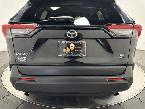 Used 2019 Toyota RAV4 LE w/ All Weather Liner Package AWD/4WD image 11