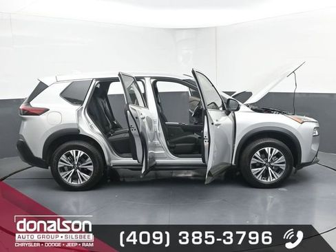 Used 2023 Nissan Rogue SV image 21