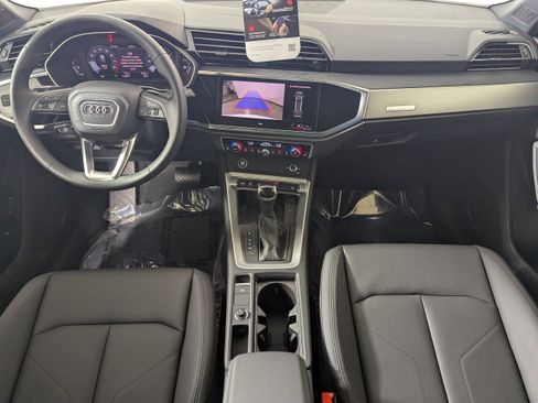 New 2025 Audi Q3 2.0T Premium image 10