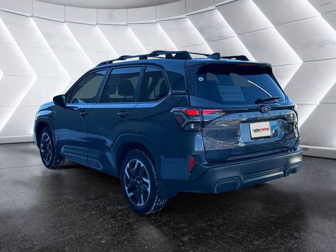 Used 2025 Subaru Forester Limited image 6
