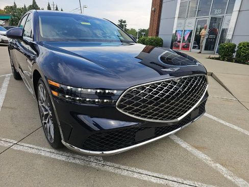 Used 2024 Genesis G90 3.5T AWD/4WD image 6