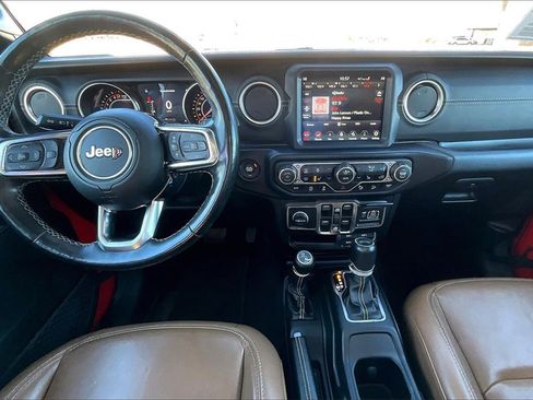 Used 2020 Jeep Wrangler Unlimited Sahara image 12