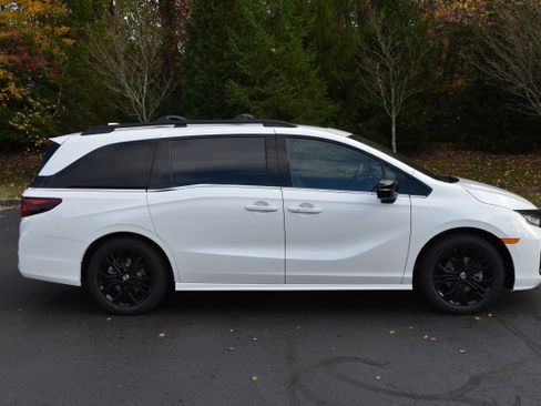 New 2026 Honda Odyssey Sport-L image 9